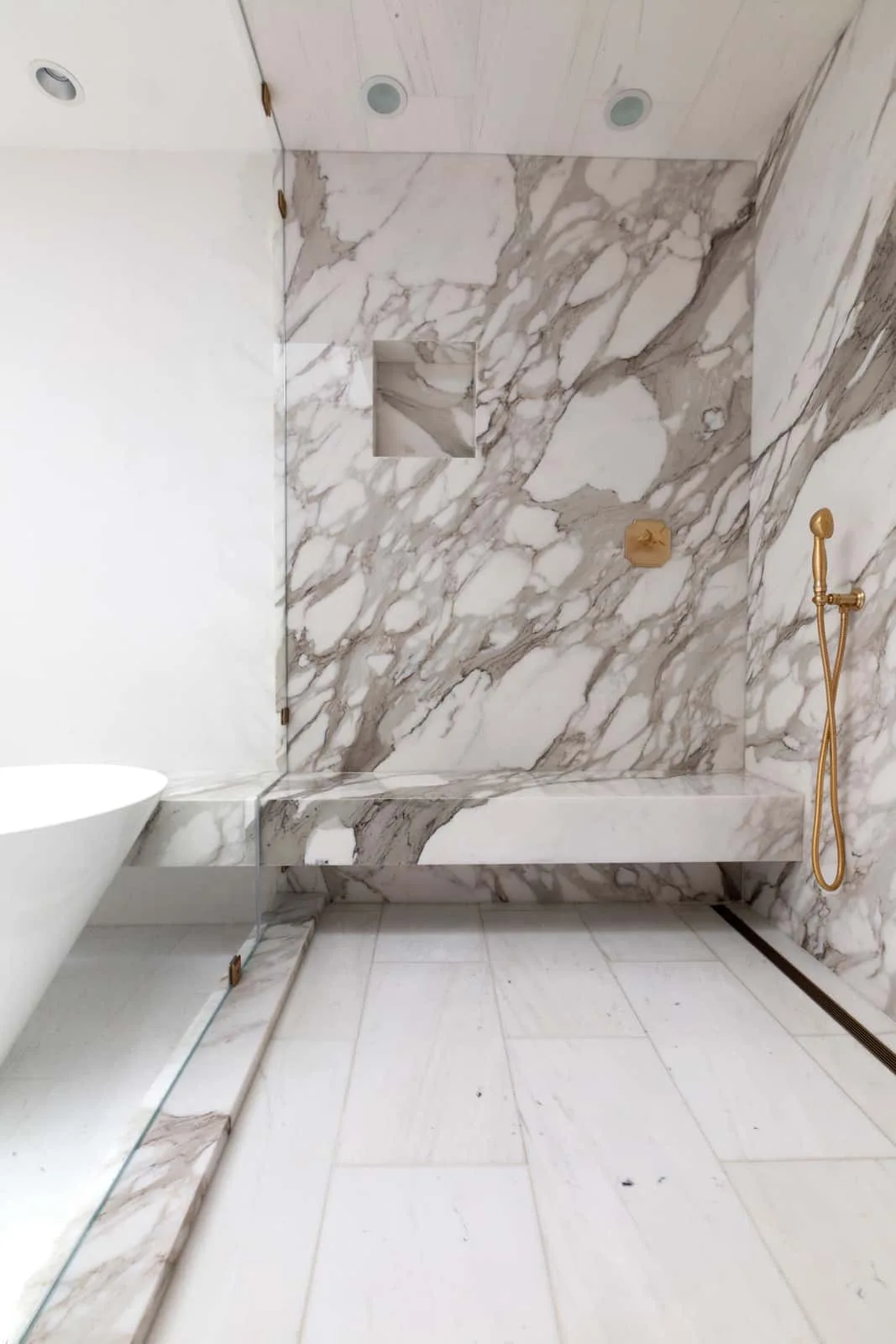 Calacatta Gold 3