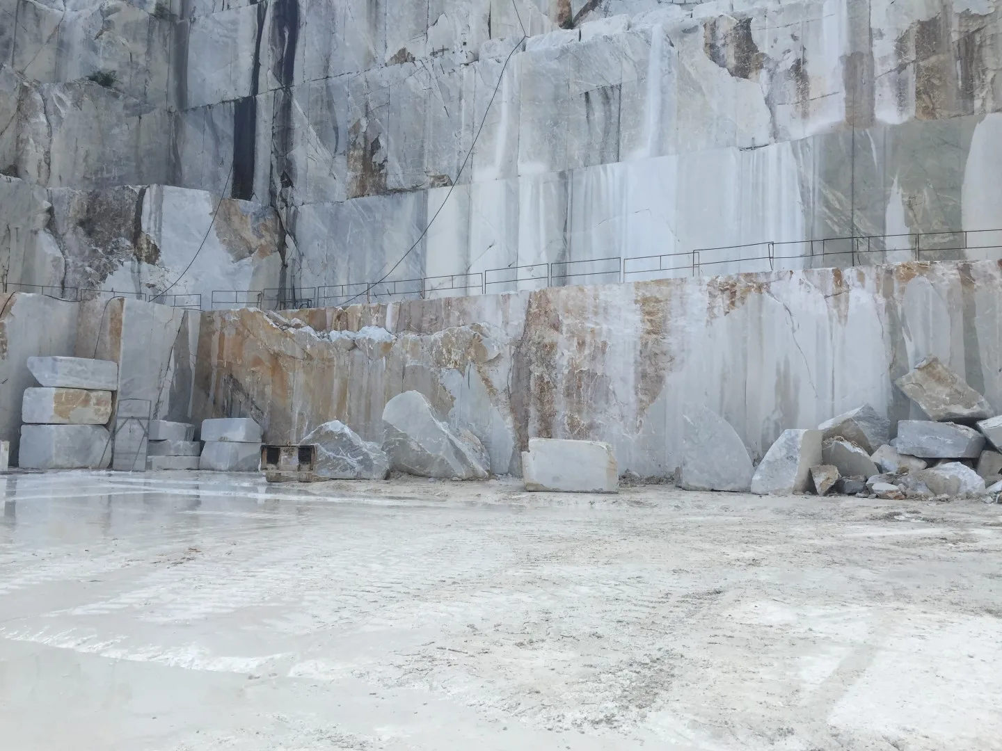 Cava Bianco Carrara