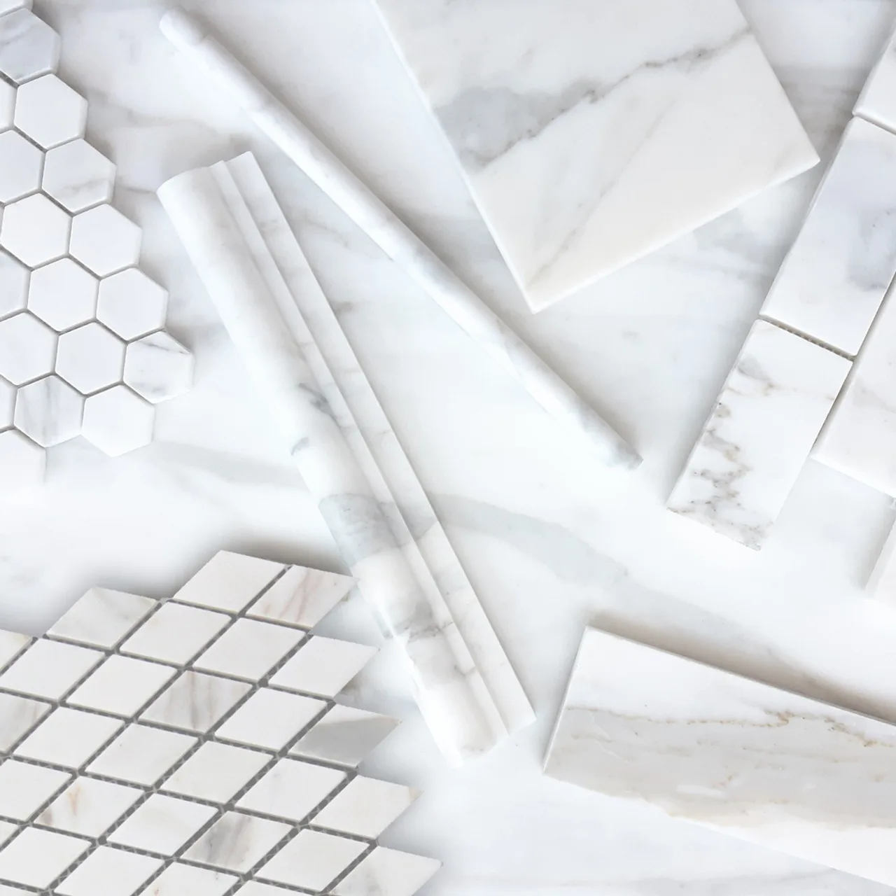 calacatta gold marmo romboide diamante mosaico piastrella su rete