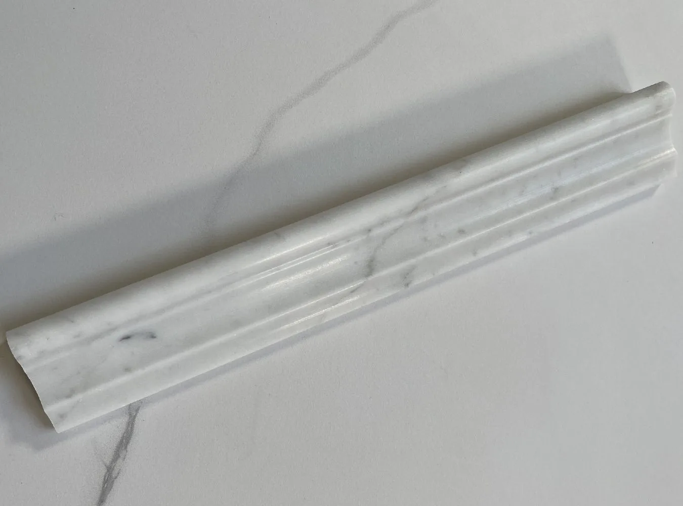 bianco carrara cornice marmolevigata