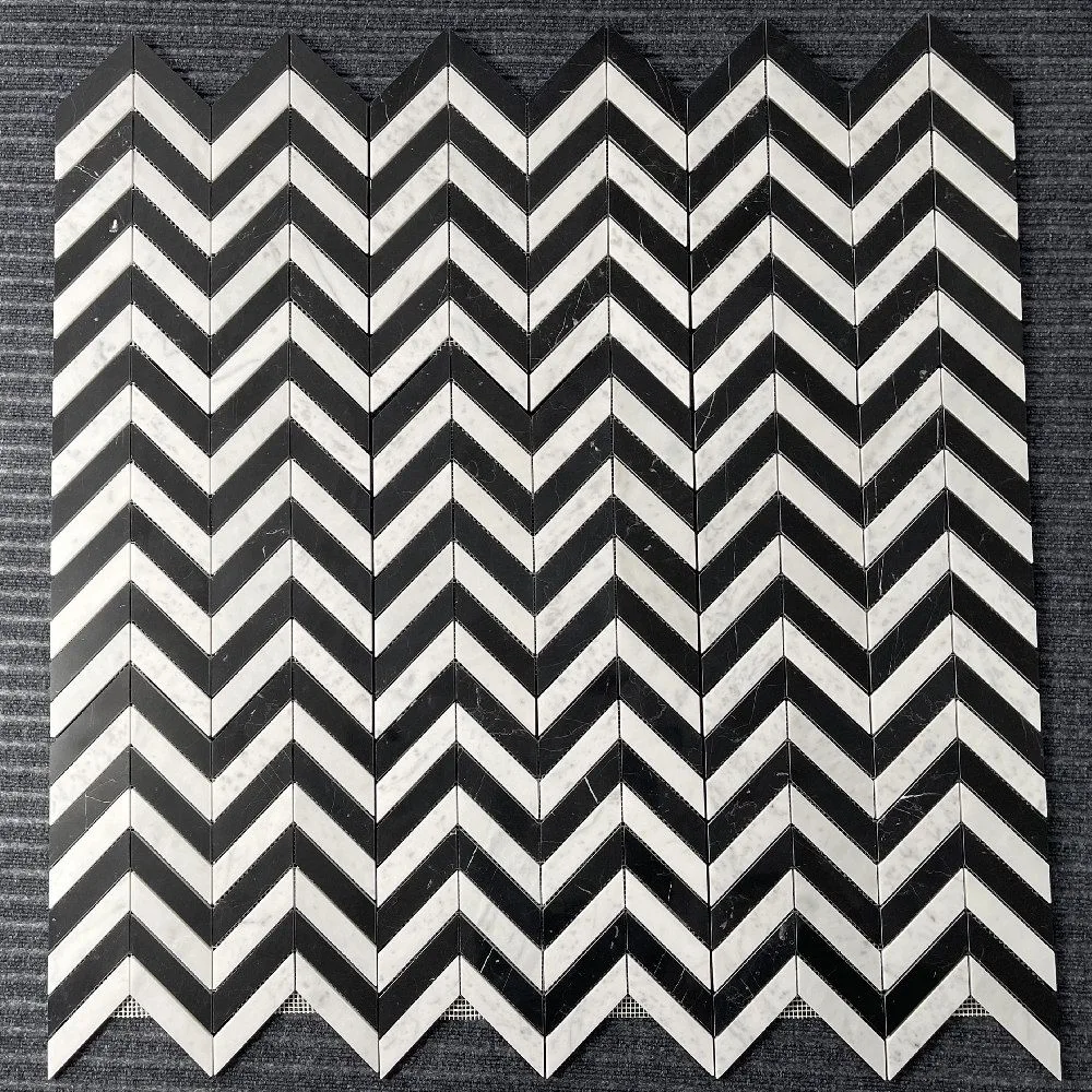 mosaico chevron nero marquina bianco carrara tile su rete