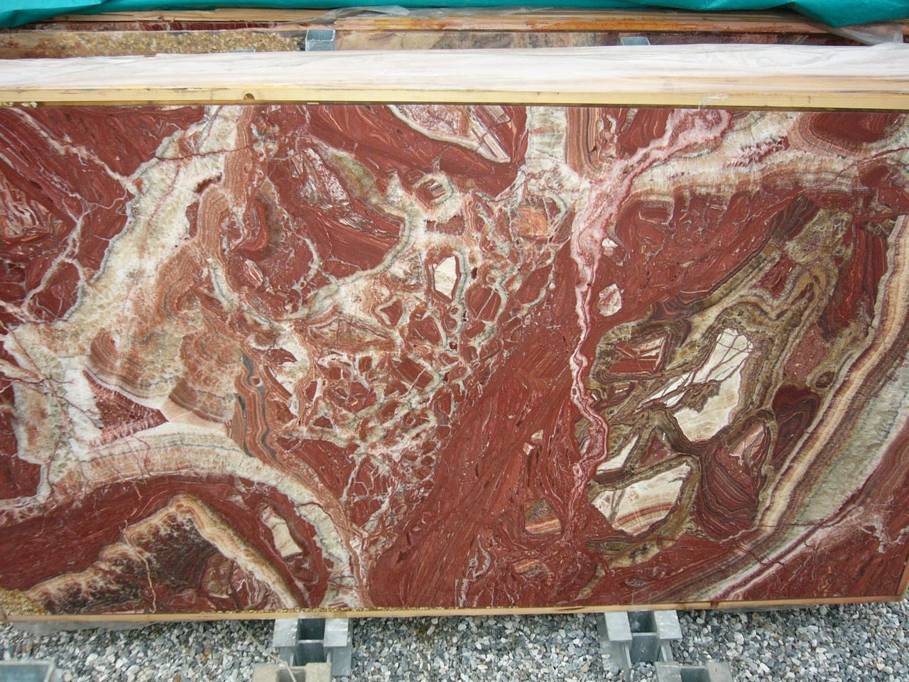 Onice Rosso Vulcano: guida completa